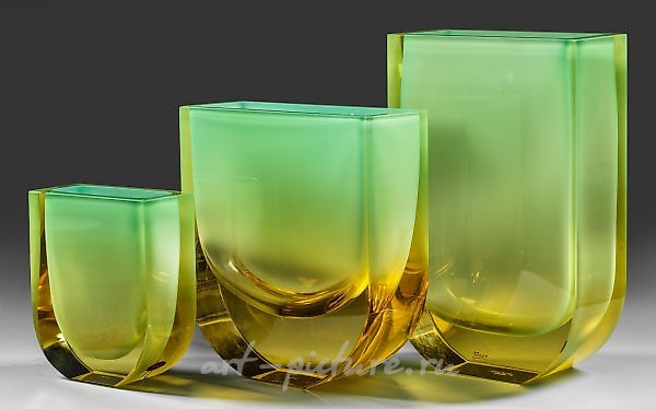 Набор из трех чешских ваз из богемского стекла Moser