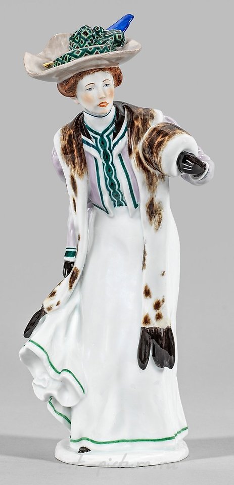 Rare Art Nouveau Figure "Lady with Muff"