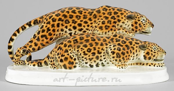 Lot 586: Lurking Leopard Group