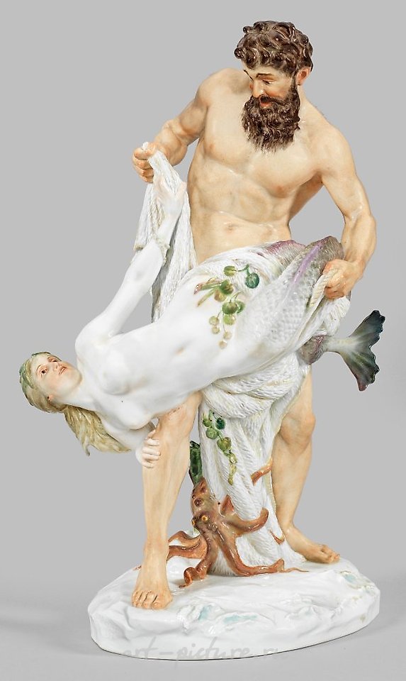 Фарфоровая фигурная группа рыбака и русалки под названием "Захват русалки"