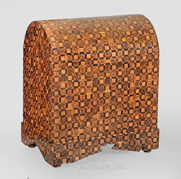 Art Deco - Round lid chest