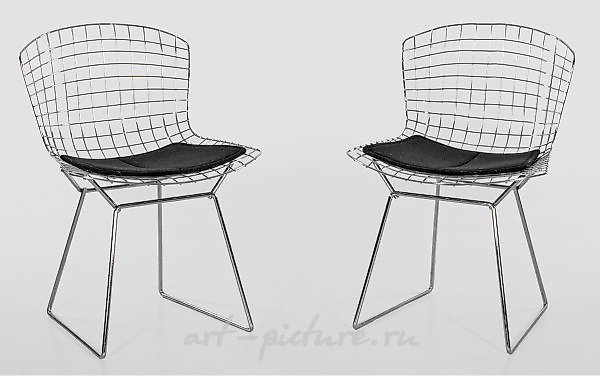 Два винтажных проволочных боковых стула от Харри Бертоиа