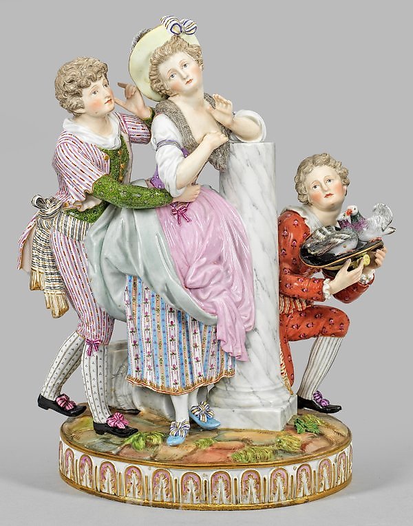 Great figurative group "The Approach". Original title.