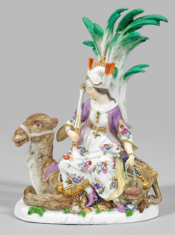 Аллегорическая фарфоровая фигурная группа "Азия" из серии "Четыре континента".