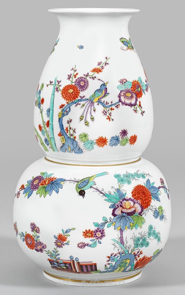 Great Meissen gourd-shaped vase with Kakiemon decoration.
