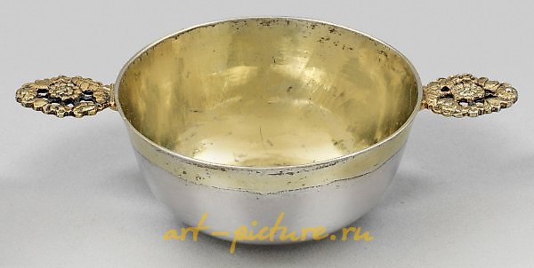 Small Baroque wine tasting bowl