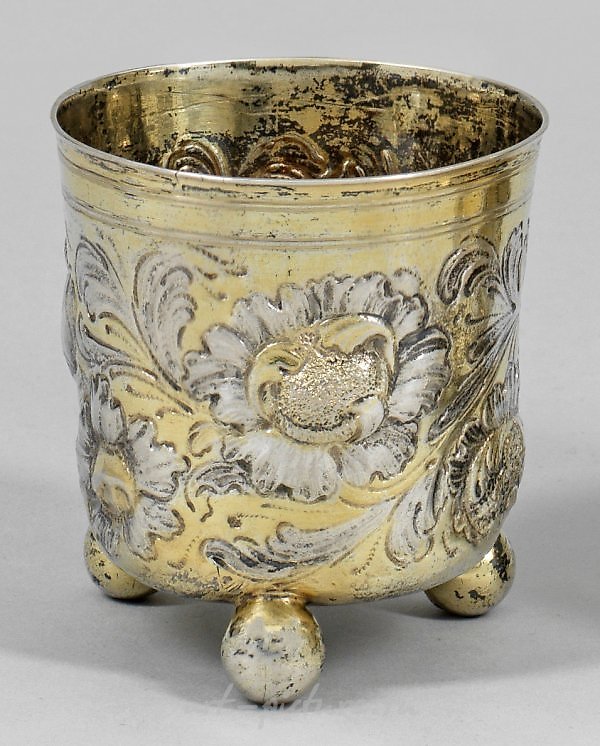 Small Baroque ball-foot cup