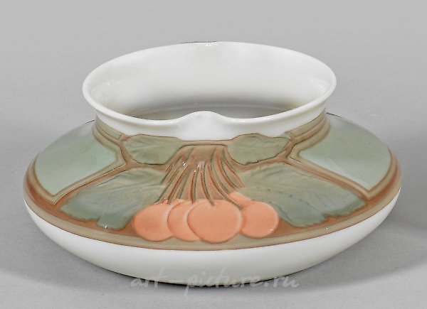 Art Nouveau-style bowl with cherry decoration