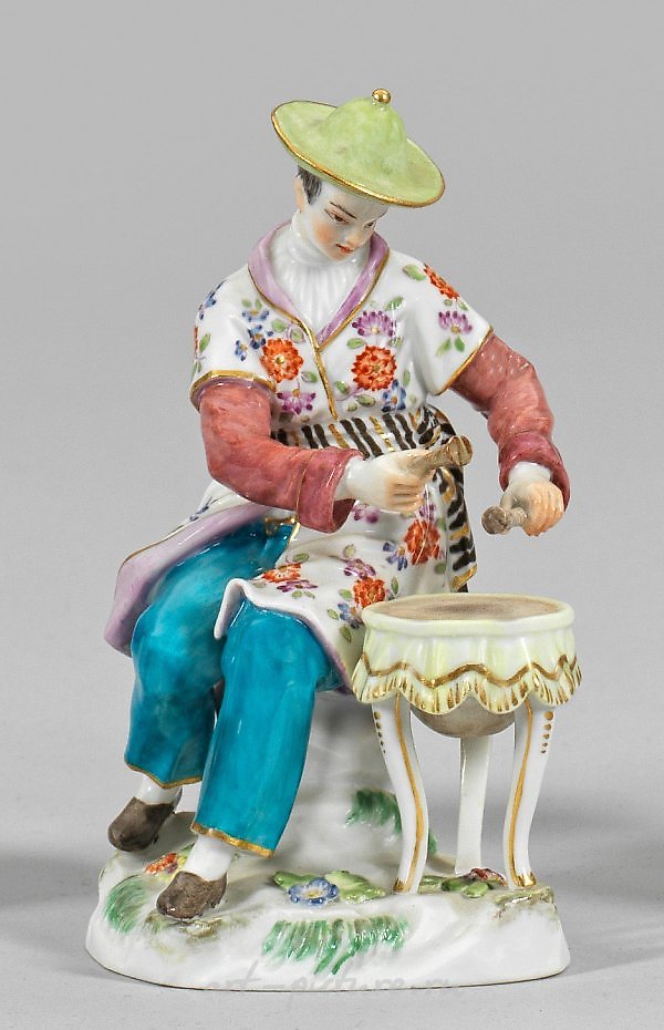 Японец с литаврами: фарфоровая фигурка из Мейсена, середина 20-го века