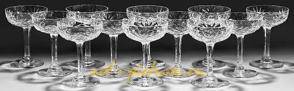 Sentence: Set of twelve Saint-Louis Champagne flutes "Chantilly"