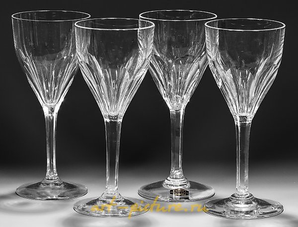 Four Saint-Louis red wine glasses, "Bristol"
