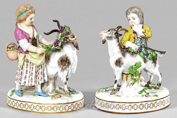 Фигурки "Девушка" и "Мальчик" с козой в качестве контрпары