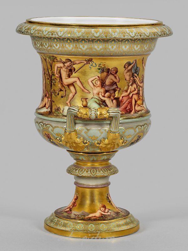 Роскошная ваза Meissen с бакханальскими сценами: описание и история