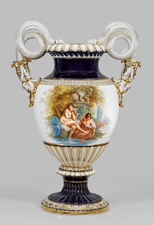 Монументальная ваза Мейсен с изображением Буше и цветочной живописью