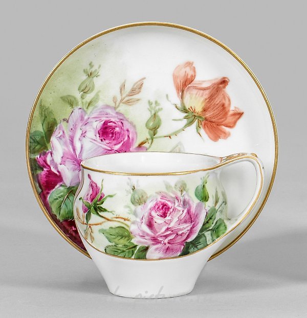 Ар-нуво: чашка с цветочным декором розы