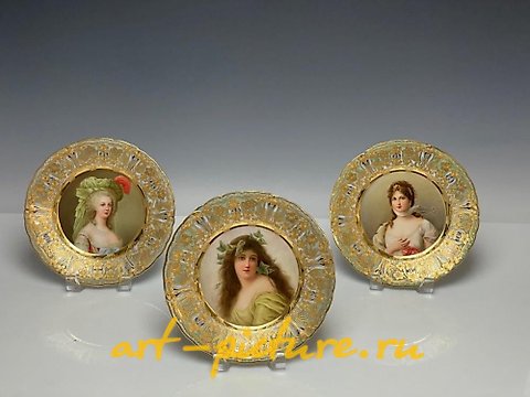 维也纳皇家瓷器, 3件皇家维也纳盘套装