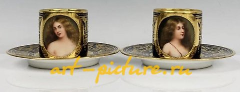 维也纳皇家瓷器, 一对维也纳皇家人像迷你杯和茶碟。