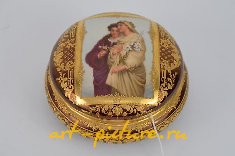 维也纳皇家瓷器, 皇家维也纳瓷器刻金木框肖像盘