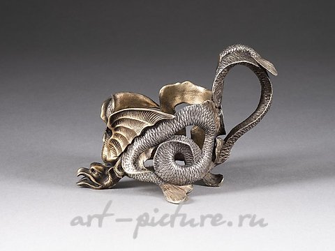 Русское серебро, МАССИВНЫЙ ПОДСТАКАННИК ДЛЯ ЧАЙНОГО СТАКАНА С ДРАКОНОМ