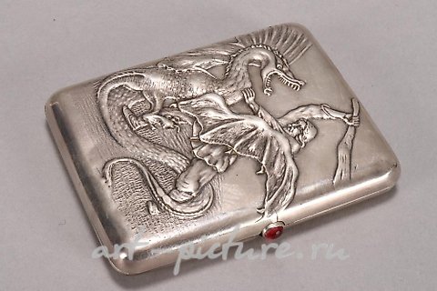 Русское серебро, Русский серебряный сигаретный кейс.