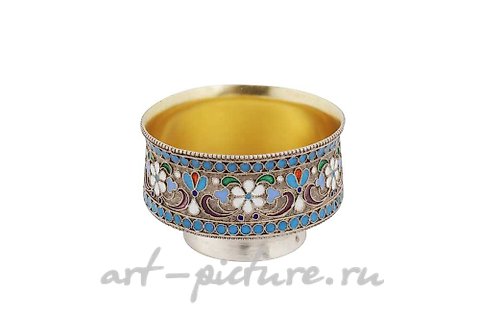 Russian silver, Nicholas II, a Russian ruler of the early 20th century, commissioned a silver item made of 84 zolotnik silver.