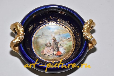 Royal Vienna Porcelain, ANTIQUE ROYAL DOULTON ARTS AND CRAFTS RAISED BOWL