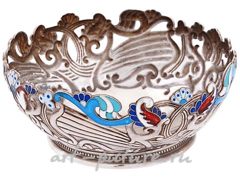 俄罗斯银, 俄罗斯银制的盘子或水果碗。