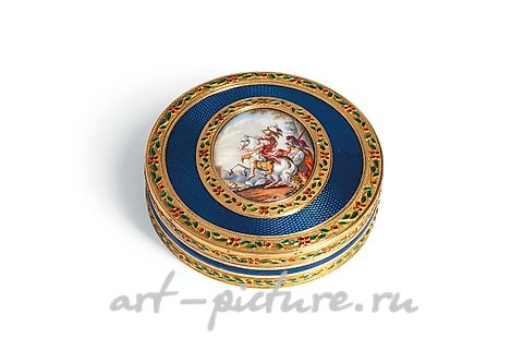 俄罗斯银, 十九世纪的金色和珐琅烟盒，带有微型画像。