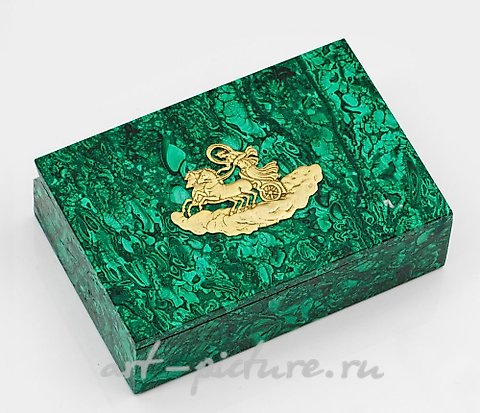 俄罗斯银, 俄罗斯孔雀石和镀金银制的盒子
