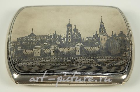 俄罗斯银, 克里姆林宫墨水画烟盒。