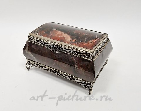 俄罗斯银, 俄罗斯的银色金属和石头盒子
