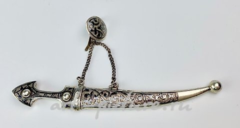 Русское серебро, Русская миниатюрная сабля с цепью и застежкой из ниелло
