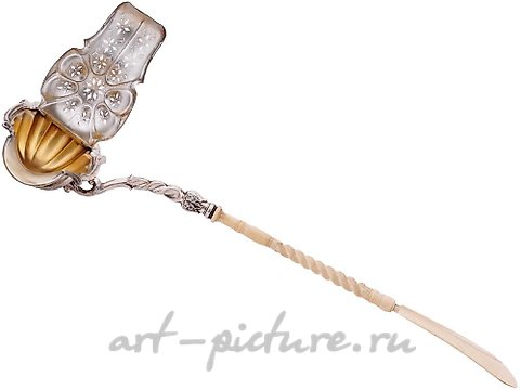 俄罗斯银, 银酱汁碟，附有勺子和盖子。