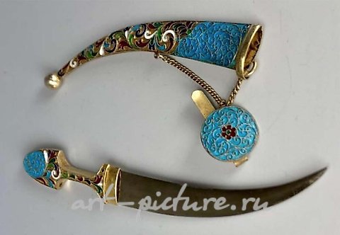 俄罗斯银, 十九世纪的俄罗斯84银犄角匕首 es:Objetos de plata