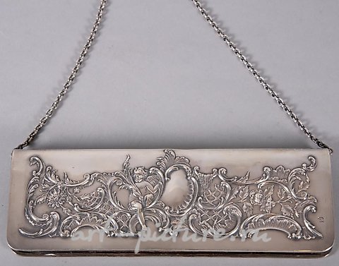 俄罗斯银, 古董俄罗斯银质手袋，刻有"84"和尼罗纹饰。