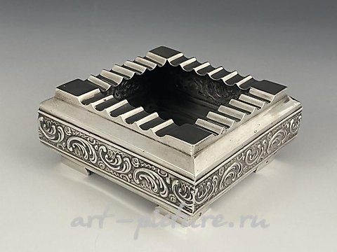 俄罗斯银, 卡尔·法贝热，帝国俄罗斯的银灰缸