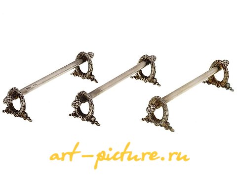 俄罗斯银, 四个俄罗斯制造的84纯度的银刀架