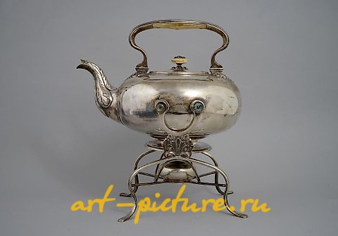 俄罗斯银, 十九世纪的俄罗斯皇家银茶壶。