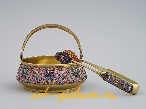 俄罗斯银, 俄罗斯镀金和珐琅技术的银糖罐和糖夹