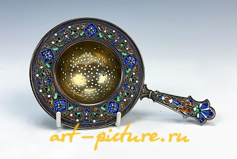 俄罗斯银, 银茶过滤器，1900年