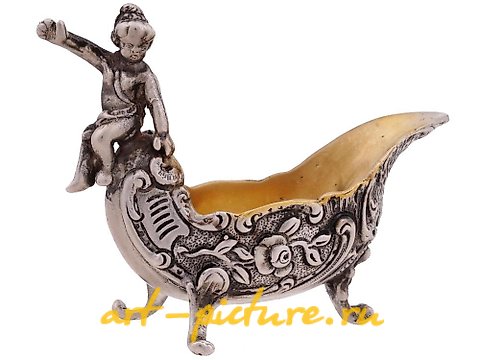 俄罗斯银, 银制盐瓶，脚上有雕刻