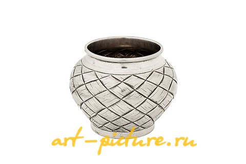 俄罗斯银, 十九世纪末尼古拉二世风格的俄罗斯84纯度银盐瓶。