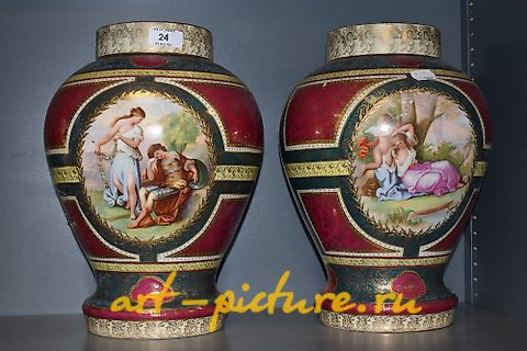 维也纳皇家瓷器, 一个巨大而令人印象深刻的花瓶，被认为是维也纳皇家的作品...