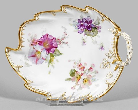 Leaf scale with watercolor painting