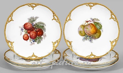 Six cake plates with fruit decoration.