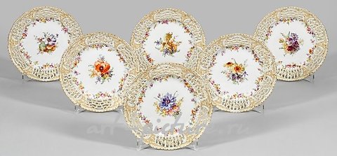 Six dessert plates with flower paintings from the KPM Berlin.