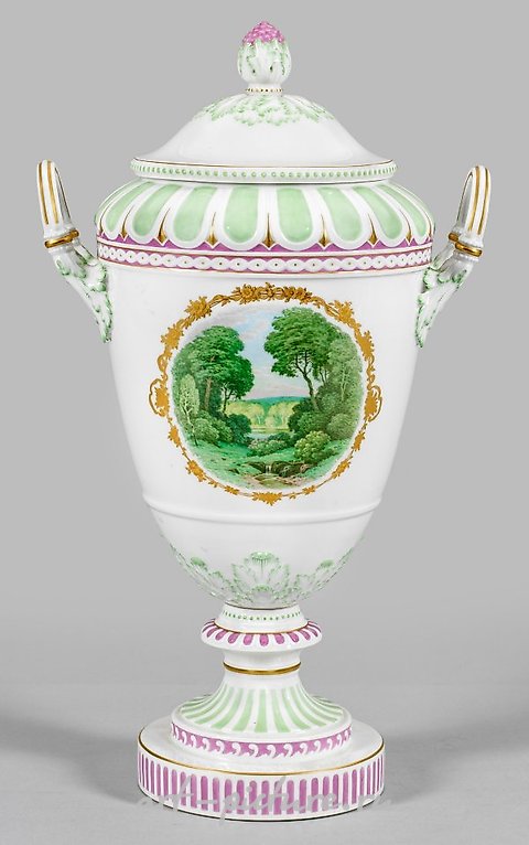 Decorative lid vase with landscape and floral decoration
