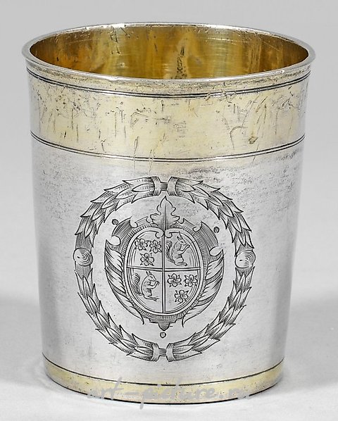 小巴洛克风格的杯子