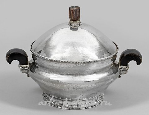 艺术装饰-盖式瓷器盆菜