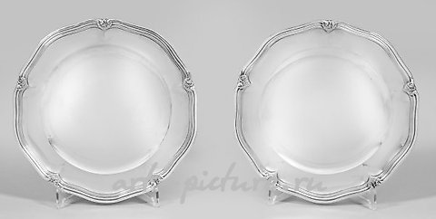 一对高品质的摆设物件